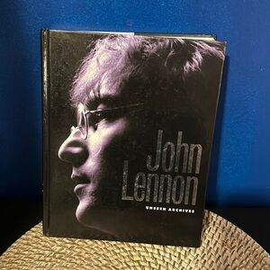 Parragon Publishing JOHN LENNON: UNSEEN ARCHIVES Marie Clayton & Garett Thomas